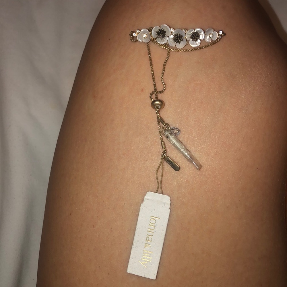 gold bracelet
